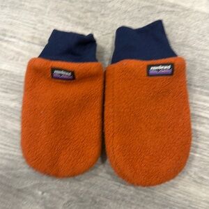 Patagonia Baby Pita Pocket mittens